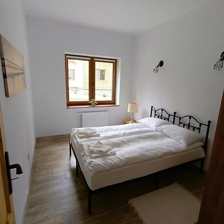 34 Nad Jeziorem Szálloda