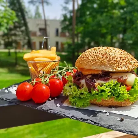 34 Nad Jeziorem מלון