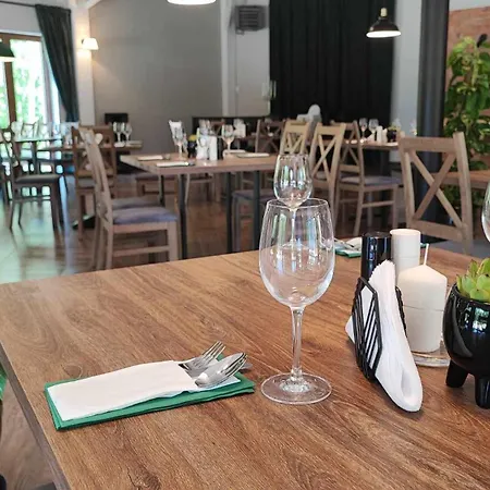 34 Nad Jeziorem מלון *