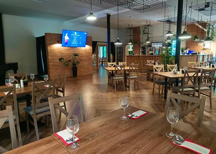 34 Nad Jeziorem Hotel *