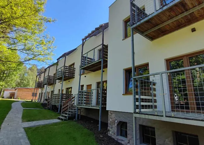 34 Nad Jeziorem Hotel *